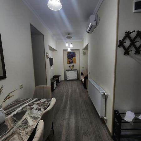 Apartment Chitadze Tbilisi Bagian luar foto