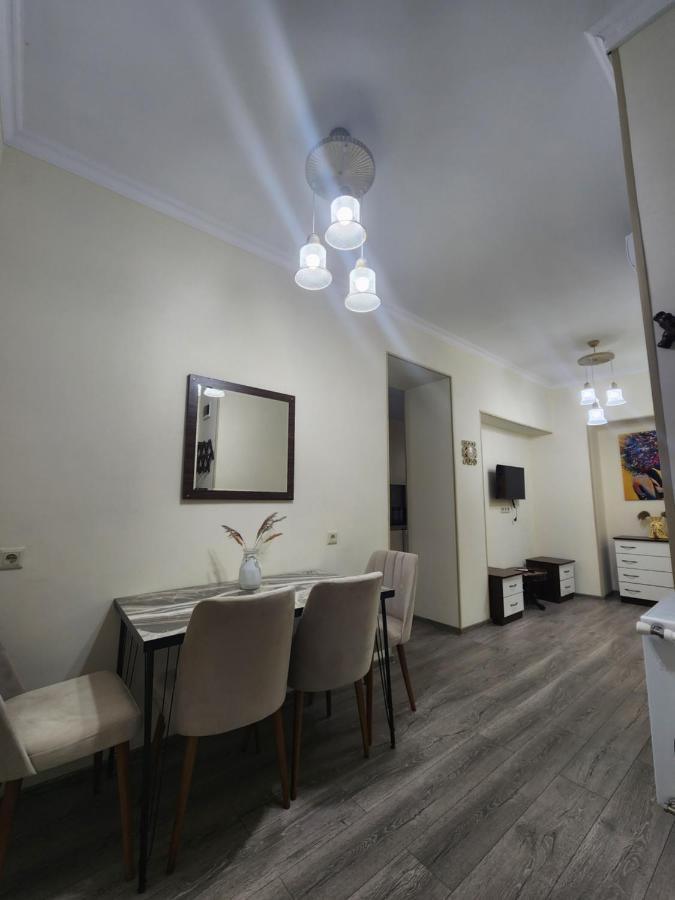 Apartment Chitadze Tbilisi Bagian luar foto