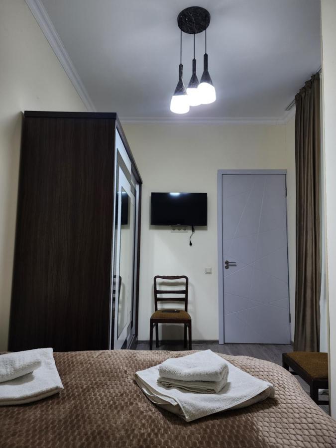 Apartment Chitadze Tbilisi Bagian luar foto