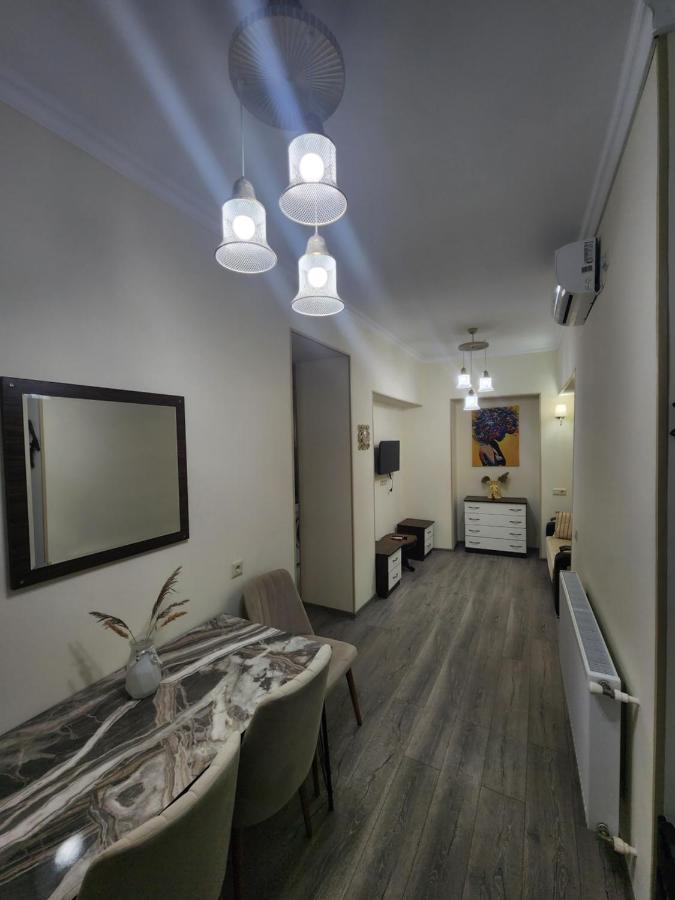 Apartment Chitadze Tbilisi Bagian luar foto
