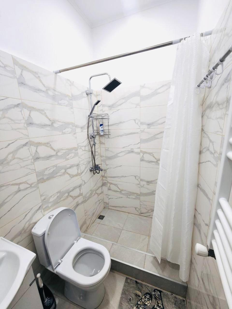 Apartment Chitadze Tbilisi Bagian luar foto